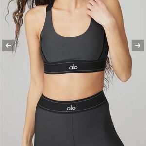 Alo Yoga airlift bra and leggings